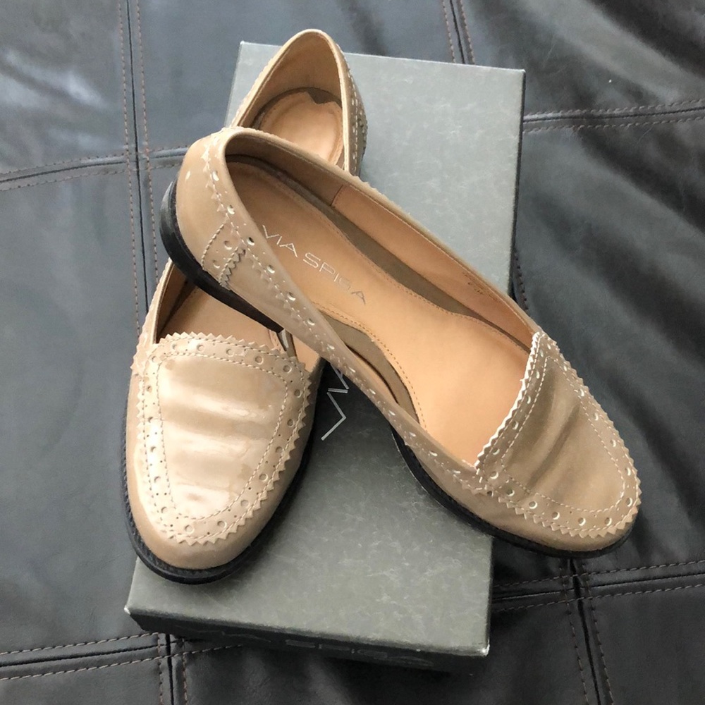 Via Spiga taupe patent loafers   Size 6W.